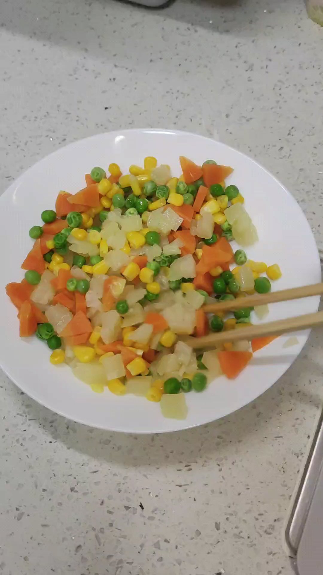 五彩芝士薄饼（3人份）超级拉丝，芝士的香味在口腔中爆炸，番茄酱的酸甜，中和了芝士的油腻感！的做法 步骤9