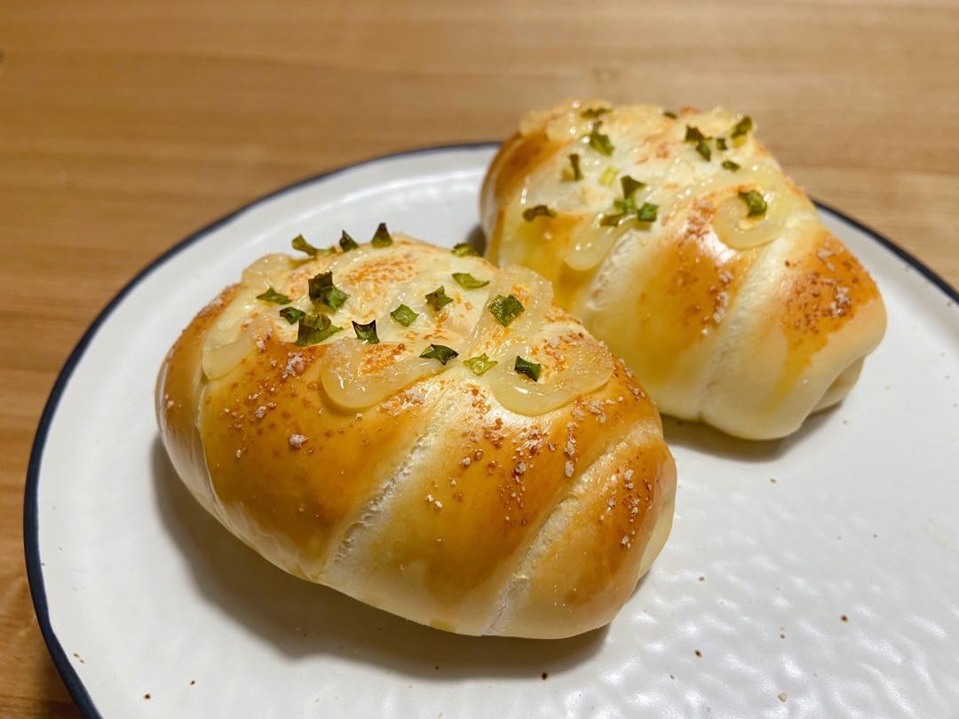 蒜香肠仔包