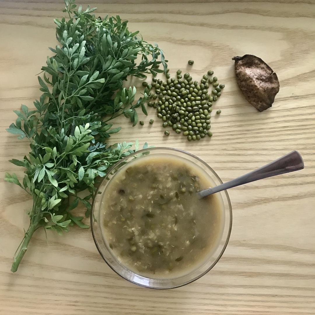 苏怡0910做的臭草绿豆沙经典的老广糖水