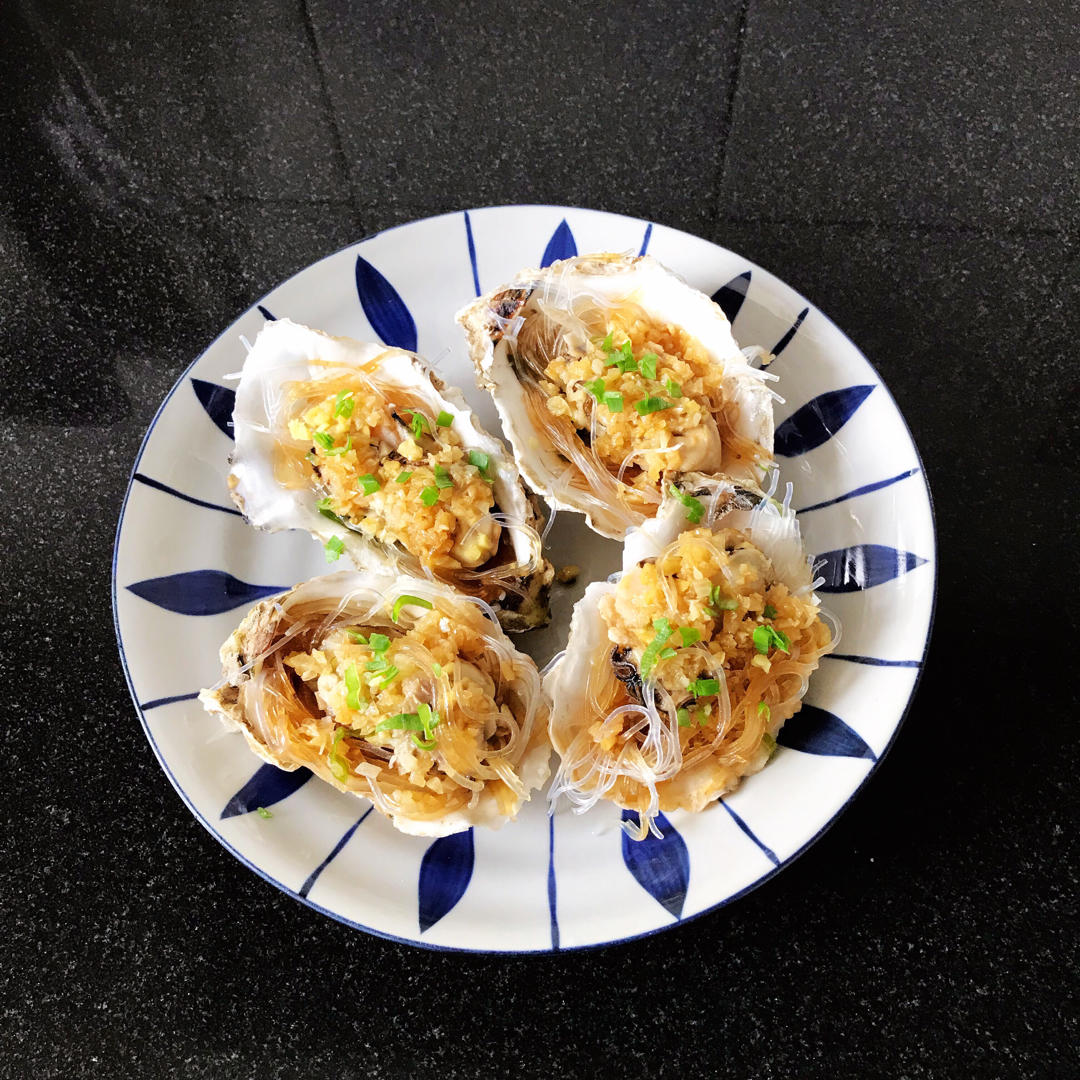 蒜蓉粉丝蒸生蚝