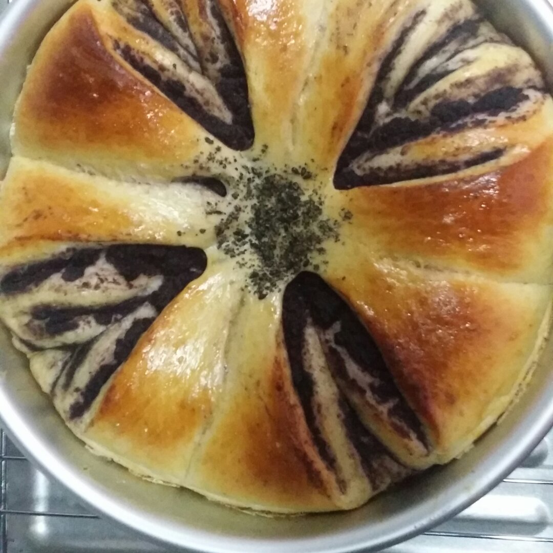 豆沙花式面包
