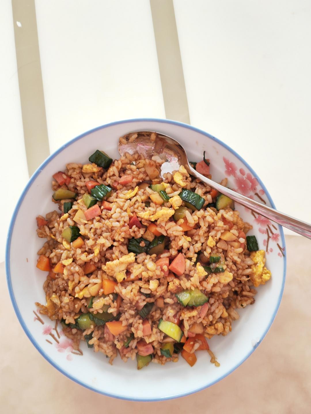 好吃到停不下来的酱油蛋炒饭
