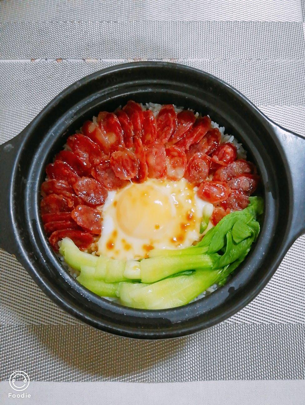 自由自在的飞燕做的香喷喷的腊肠煲仔饭(砂锅版)超简单神速