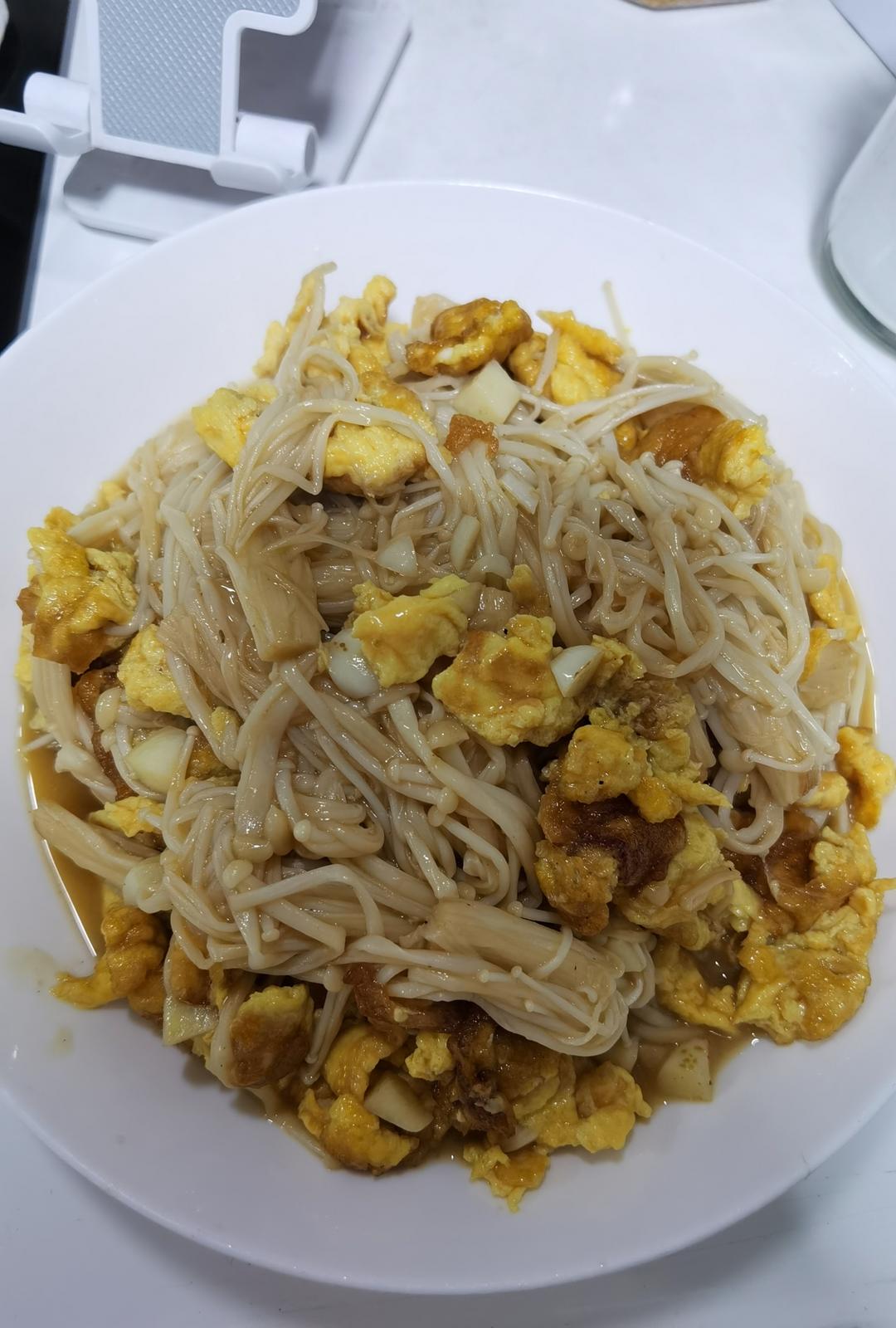 金针菇炒鸡蛋