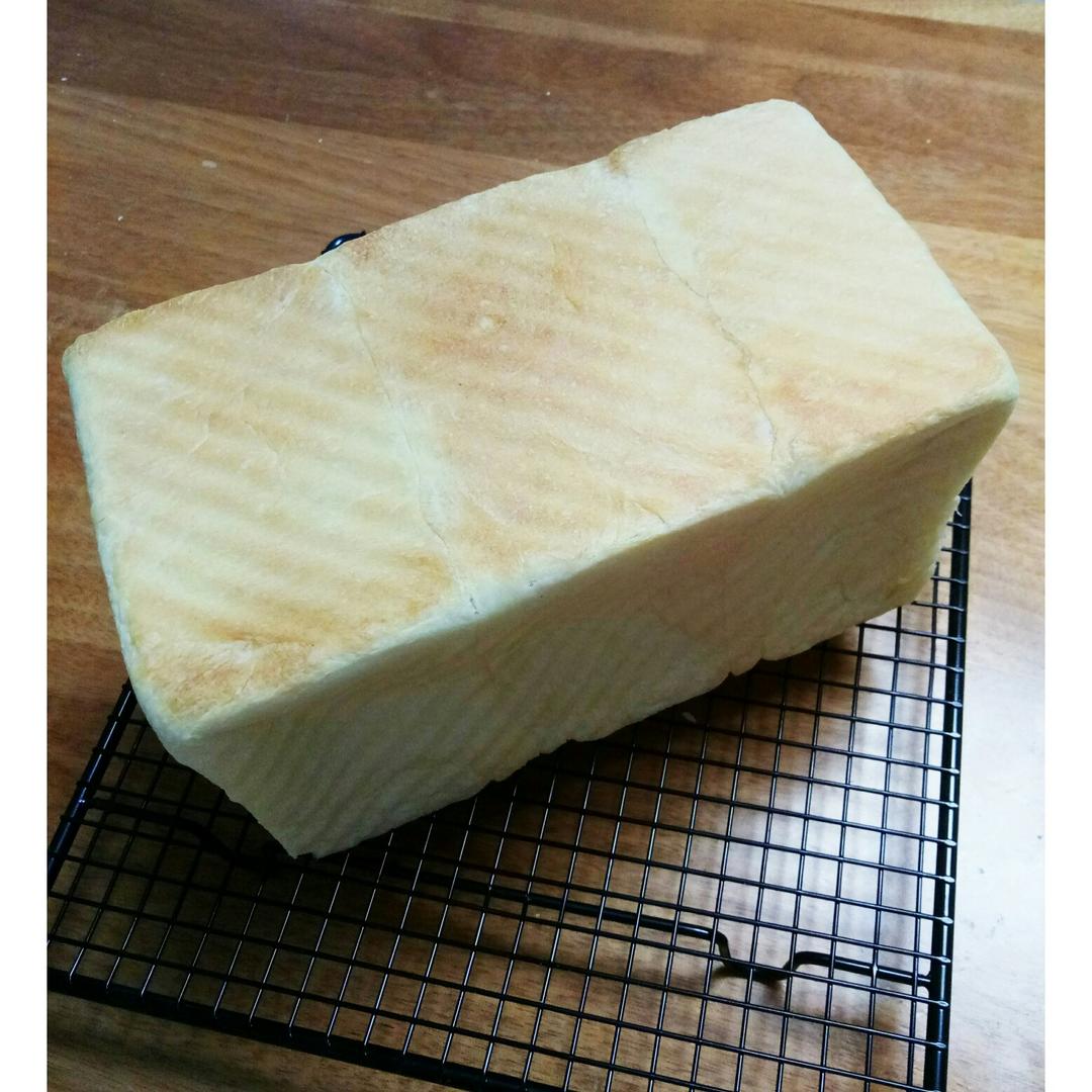 基础面包制作 Basic Bread (Loaf&Roll)