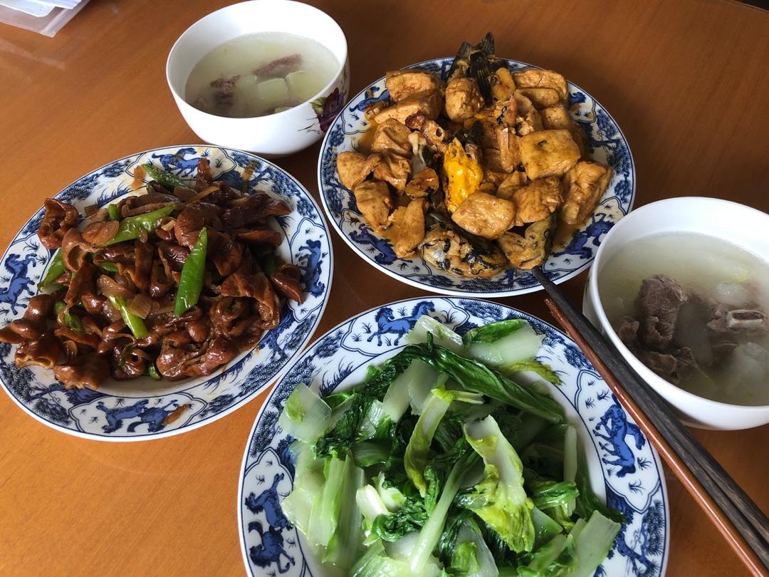 厨房里的三餐四季