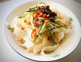 【酿皮、凉皮(洗面版)的做法步骤图】灬家常美食灬_下厨房