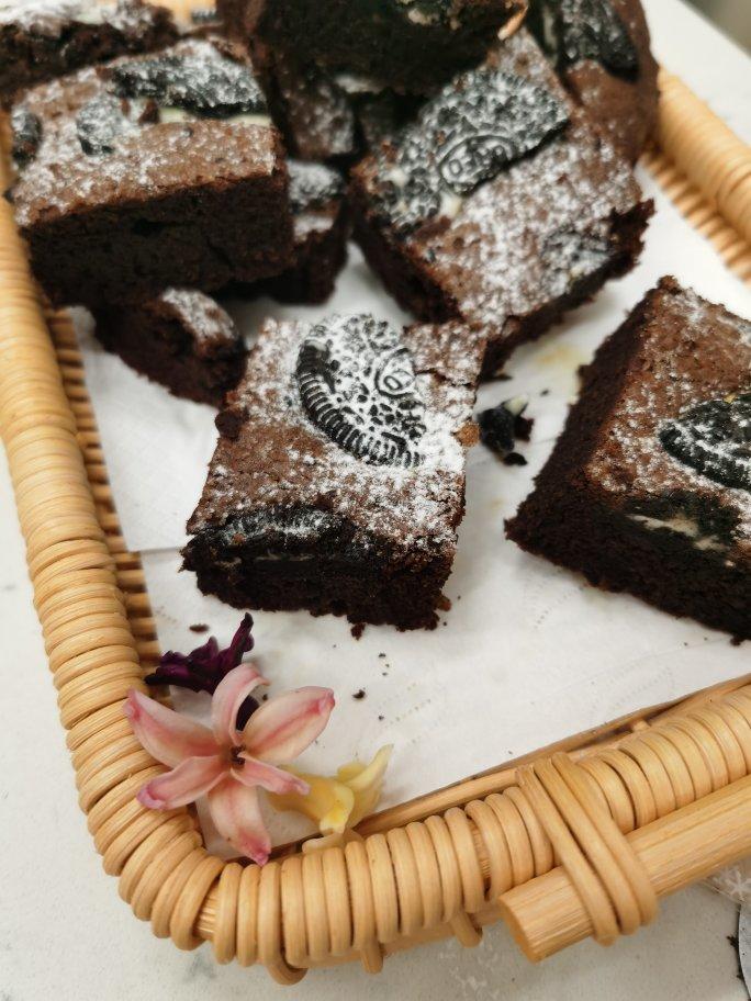 奥利奥布朗尼 （Oreo Brownie)