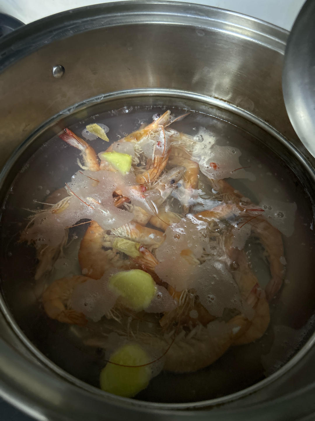 水煮虾（灵魂蘸料汁很关键哈😄）