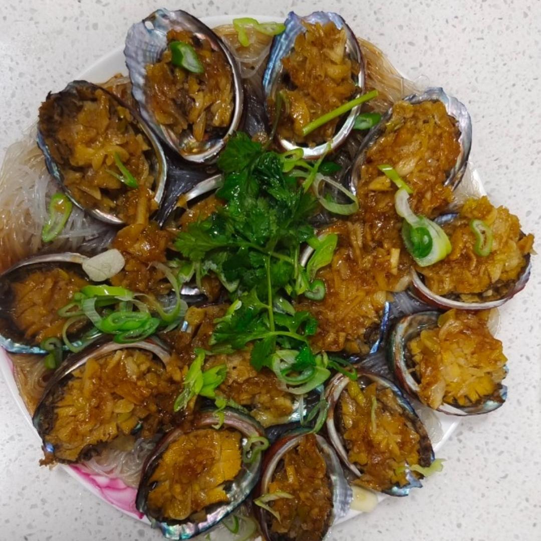 蒜蓉粉丝蒸鲍鱼