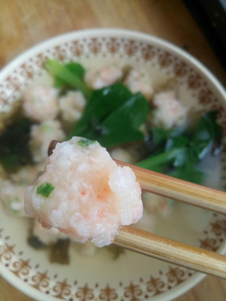宝贝鲜虾丸子汤