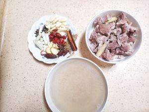 川味红烧牛肉（香菇烧鸡、红烧排骨等川味烧菜通用菜谱）的做法 步骤2
