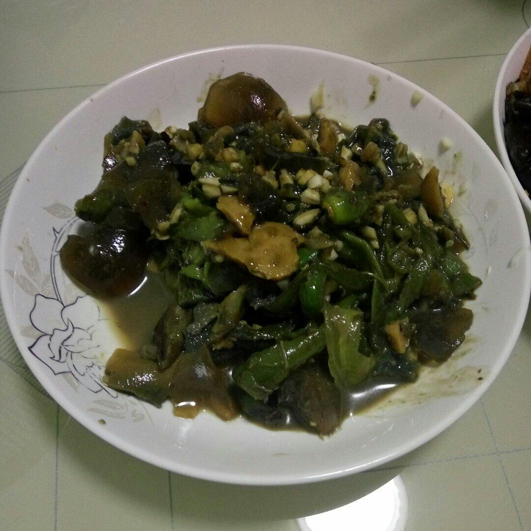 【正宗湘菜】擂辣椒皮蛋
