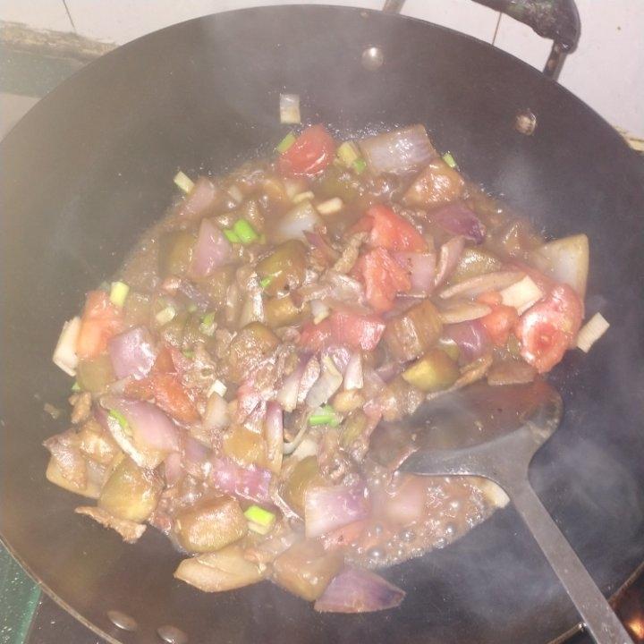 蜜汁好吃的~茄子洋葱番茄炒