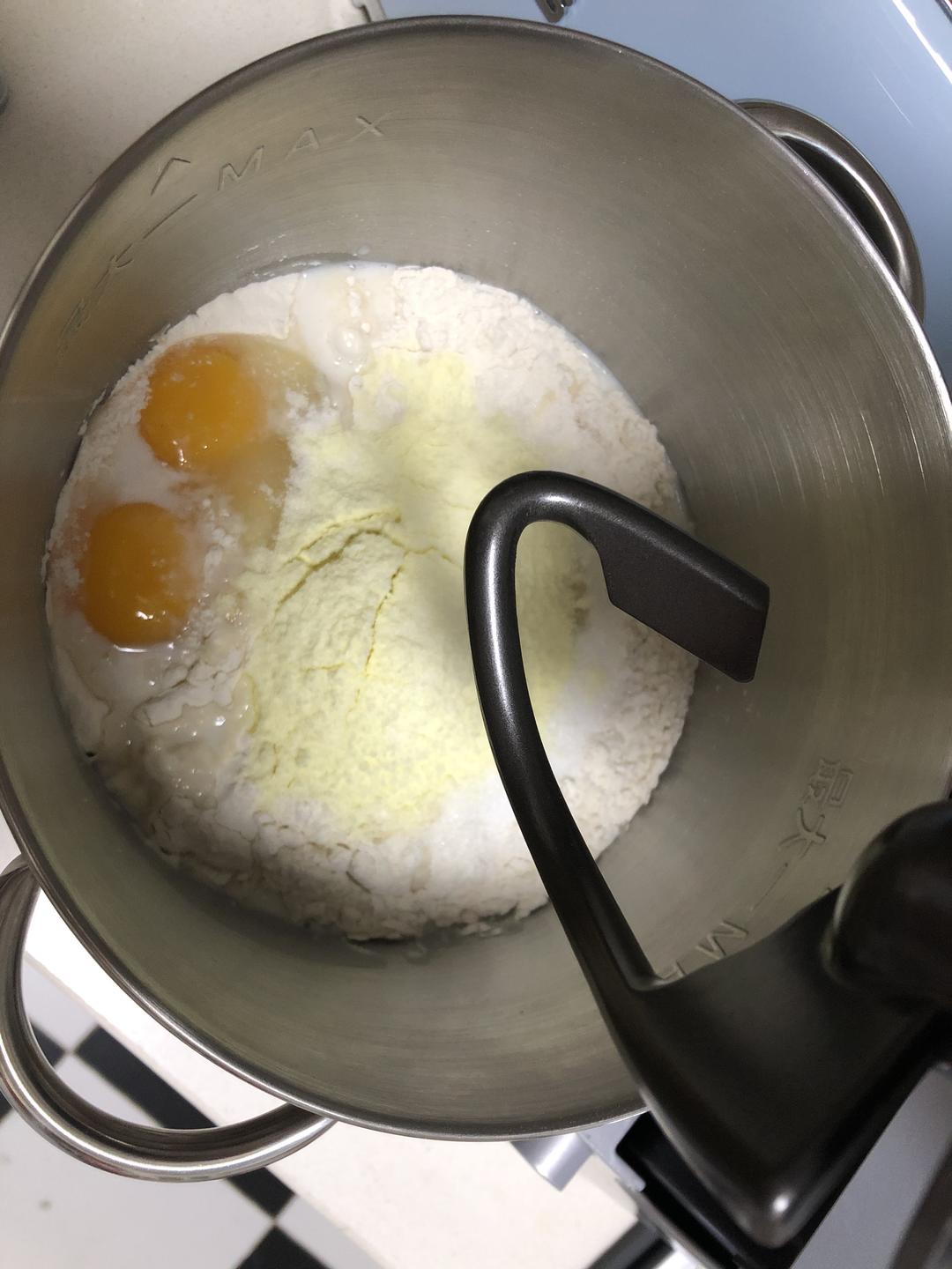 纯奶手撕吐司的做法 步骤1