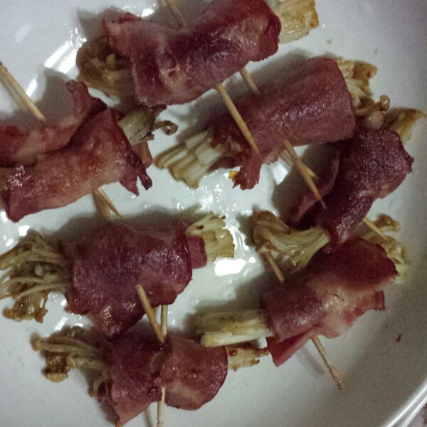 香煎培根金针菇卷