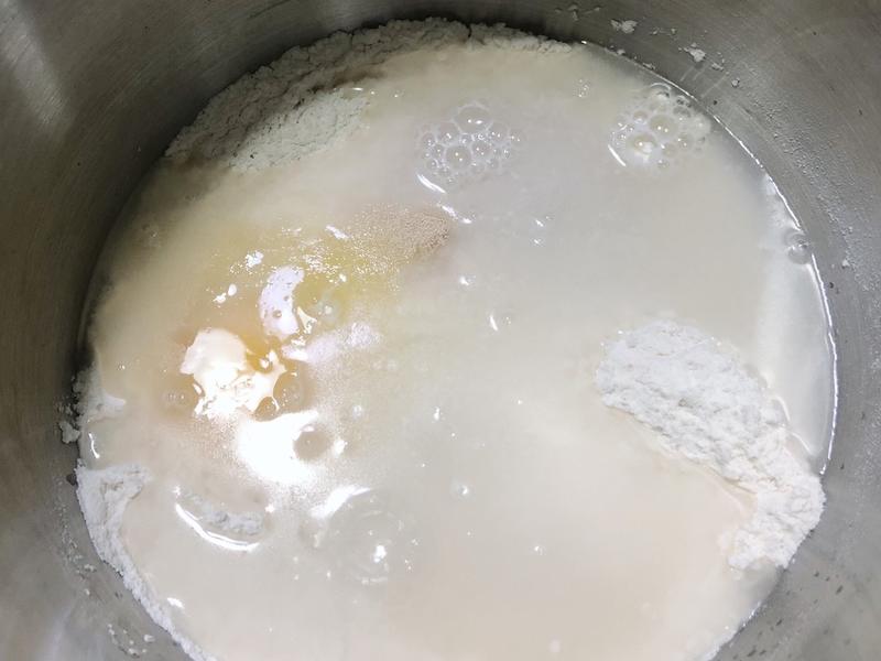 纯奶手撕吐司的做法 步骤1