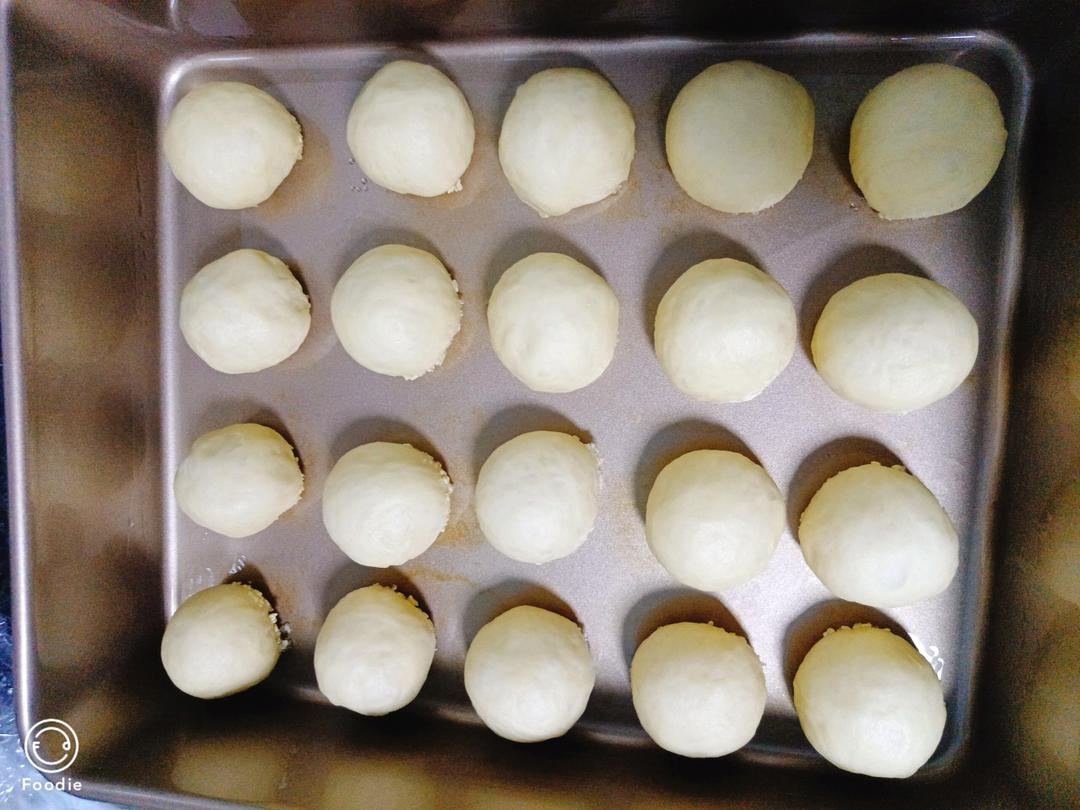 蜂蜜葡萄干小面包