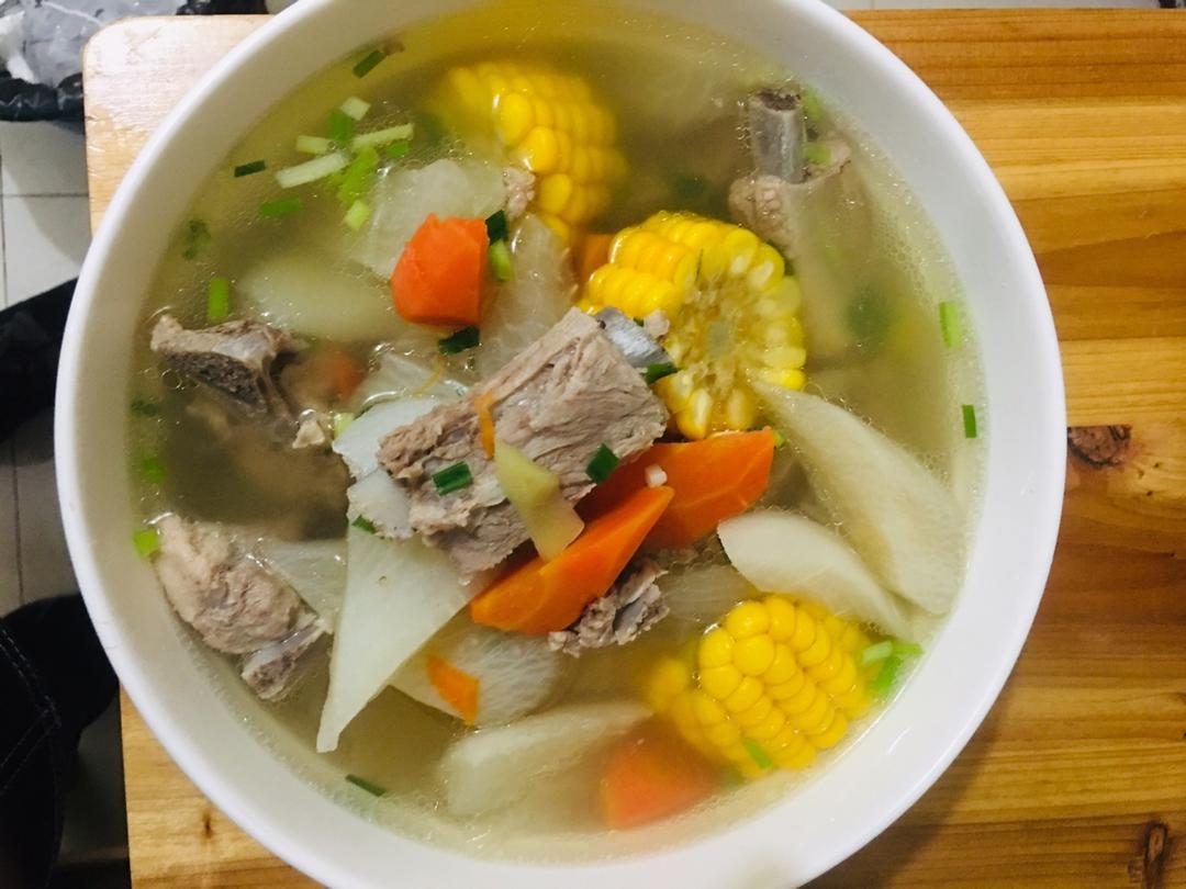 玉米萝卜炖排骨