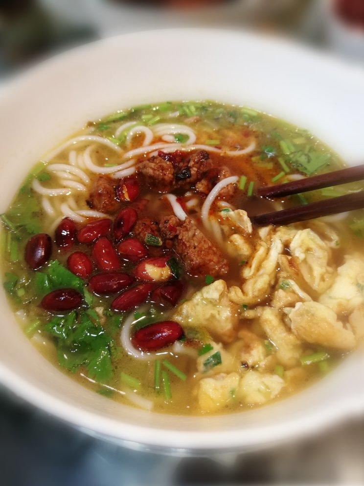 快手红油肉酱米粉