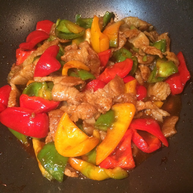 青红椒炒肉片