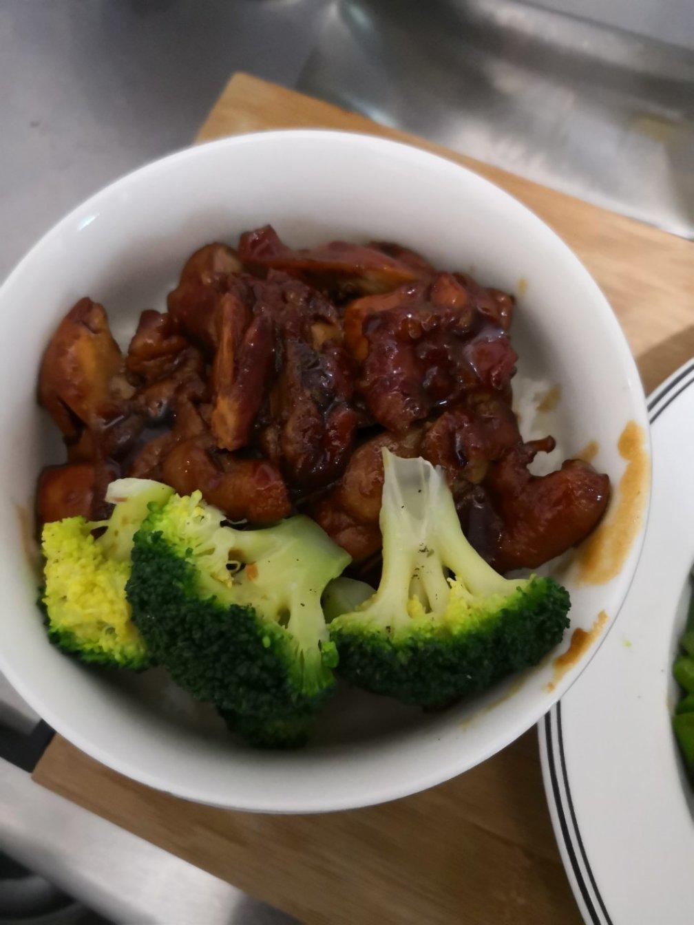 照烧鸡腿饭