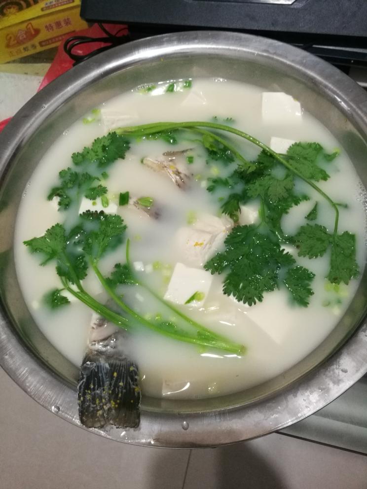 鲫鱼豆腐汤