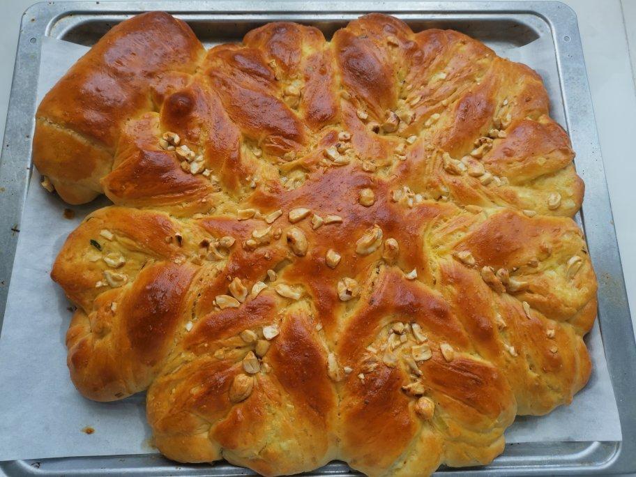 【小高姐】蒜香浓郁 造型优美 不用揉出手膜的面包