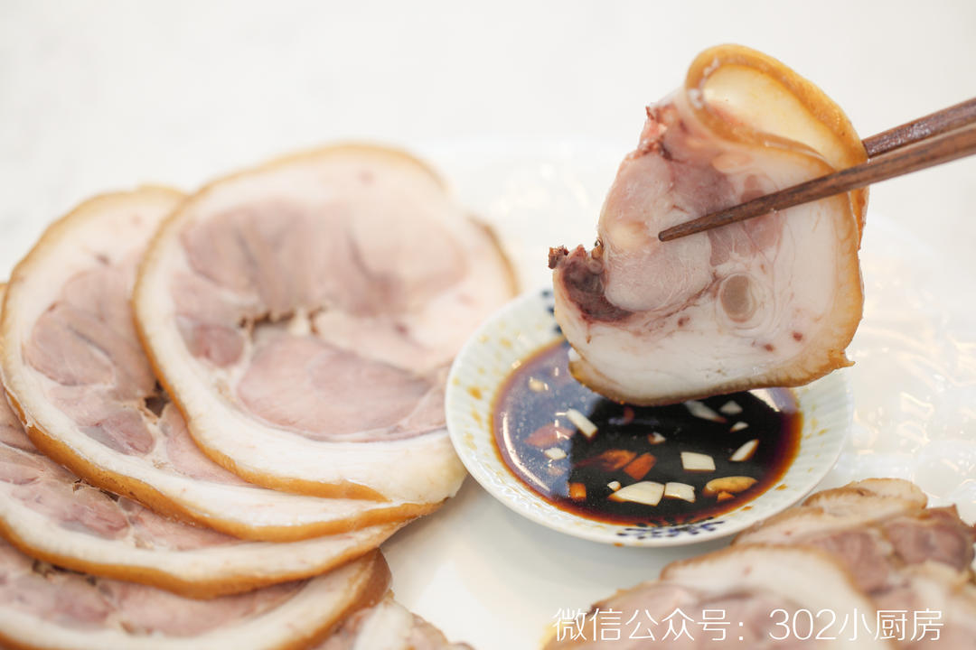 酱肘花（生肘子去骨步骤图） <302小厨房>