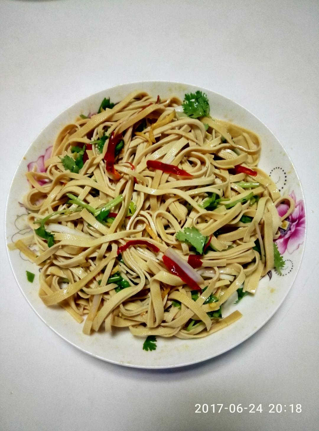 炝拌豆腐丝