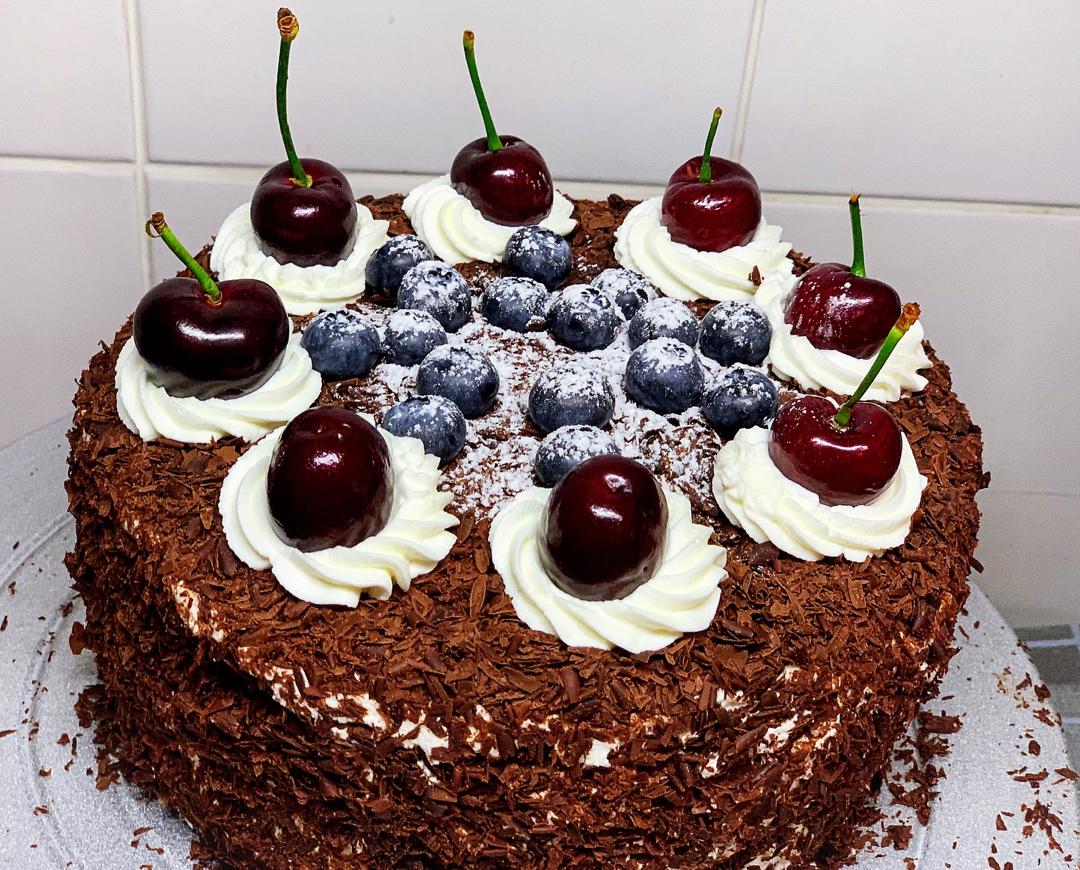 piggy0207做的不一样的黑森林蛋糕水果夹层