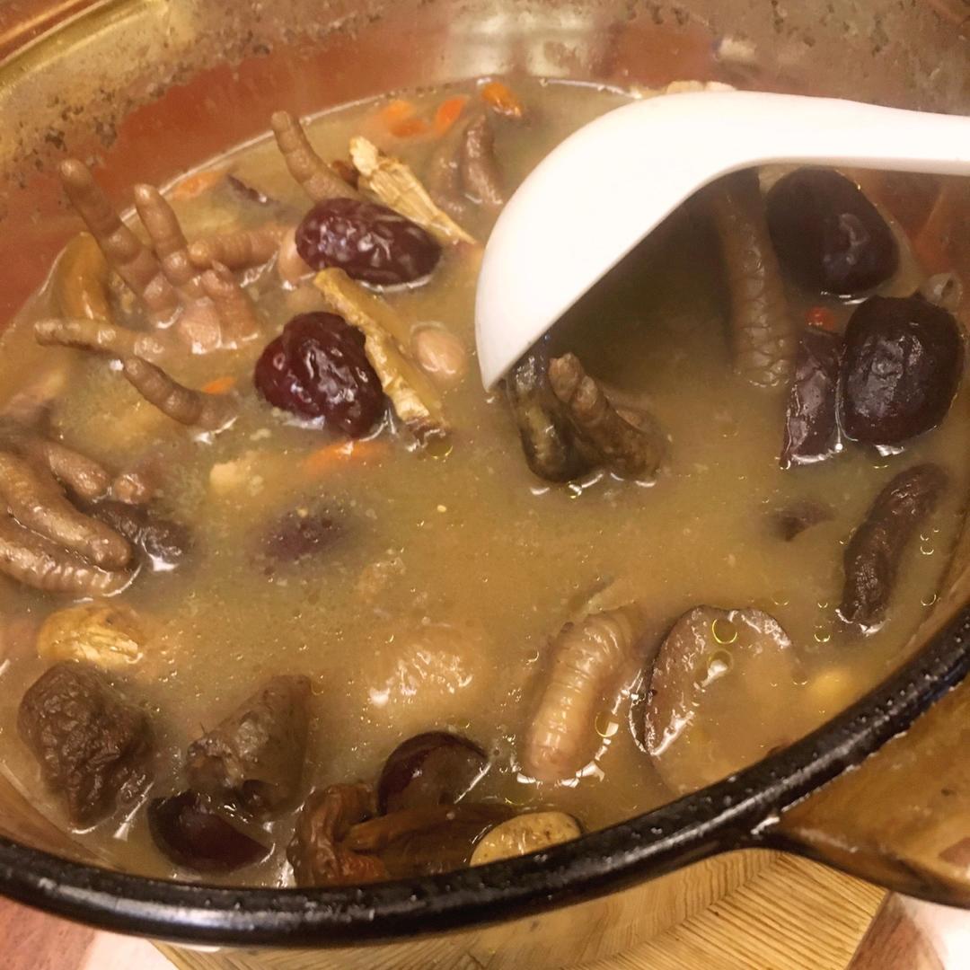 【眉豆花生煲鸡脚】简单步骤煲广东靓汤-祛湿利器