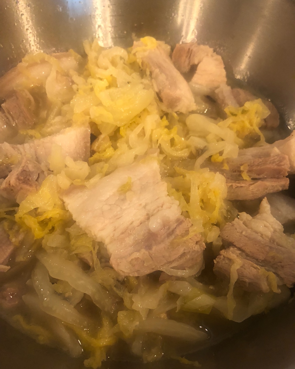 酸菜汆白肉