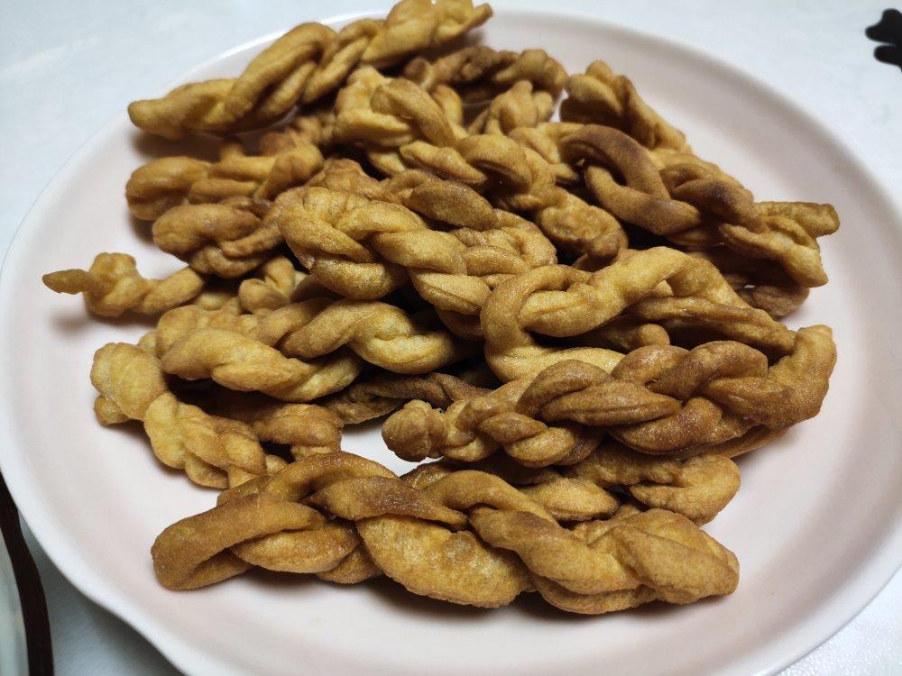 鸡蛋小麻花