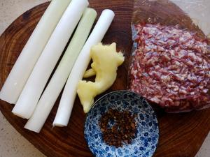 内蒙古烧麦家庭版——地道羊肉馅的做法 步骤1