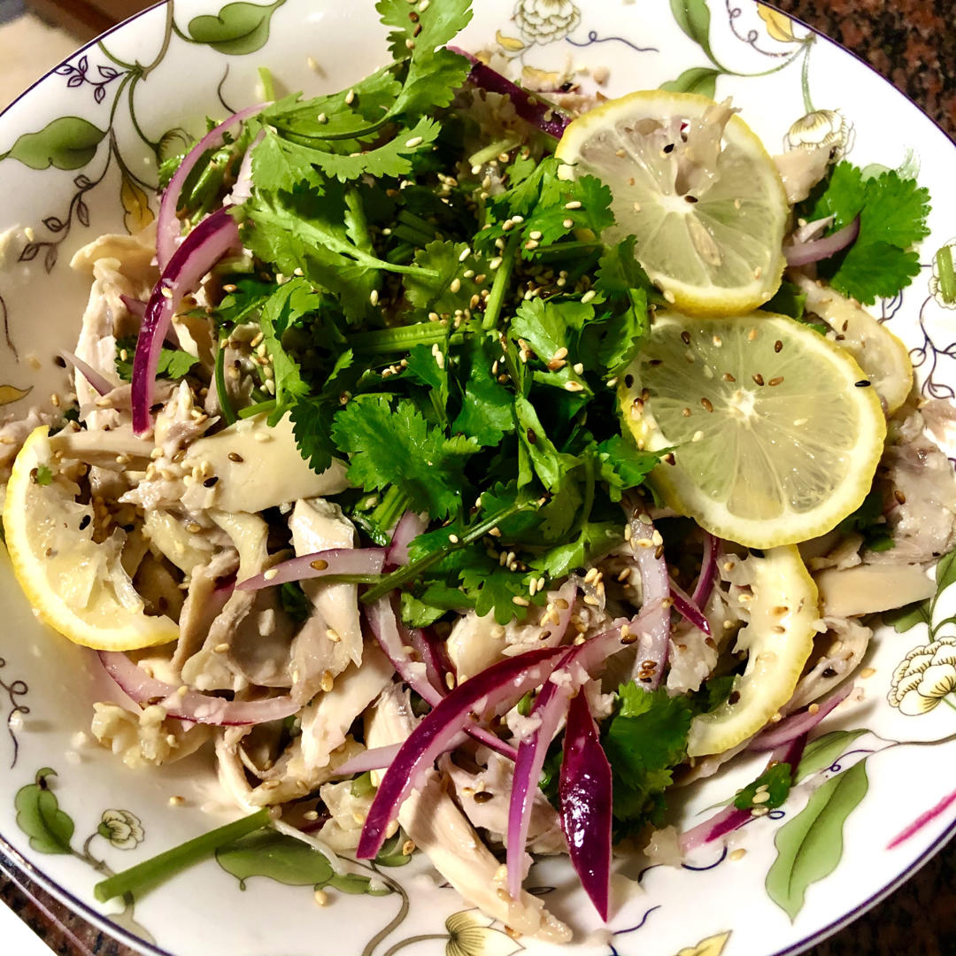好吃又不长肉的泰式柠檬手撕鸡，口味超清新，酸爽过瘾