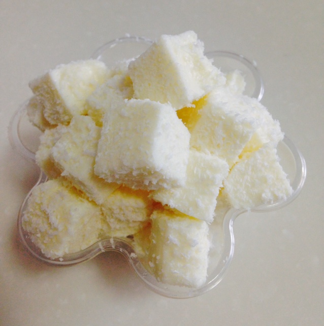 完胜85度C牛奶椰丝小方