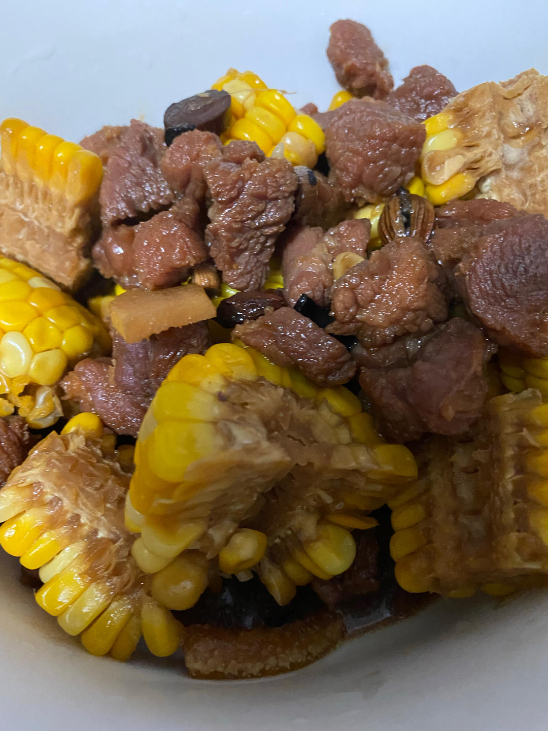 秋冬暖身必备，巨下饭的玉米炖牛肉