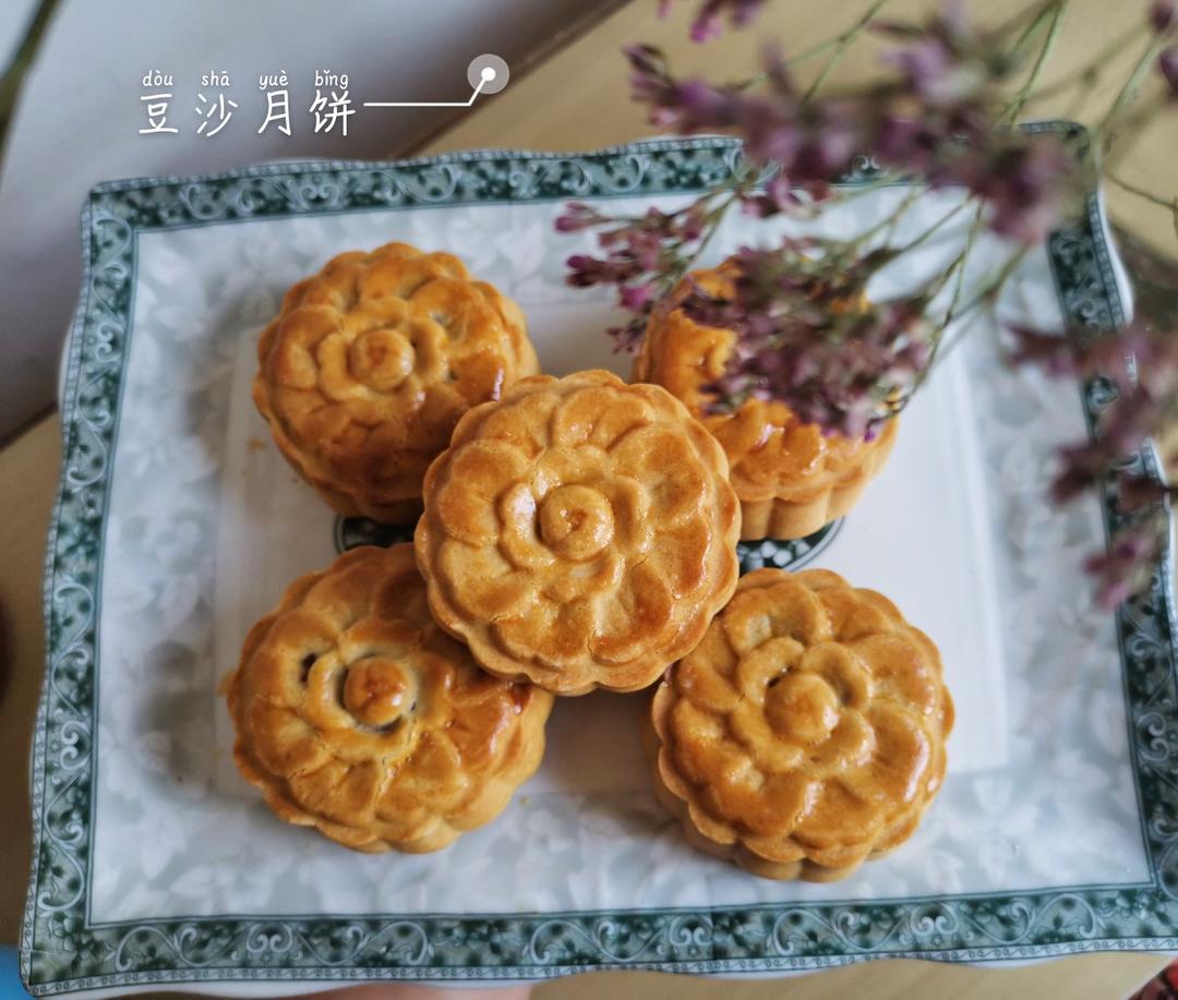 广式月饼－－蛋黄豆沙月饼
