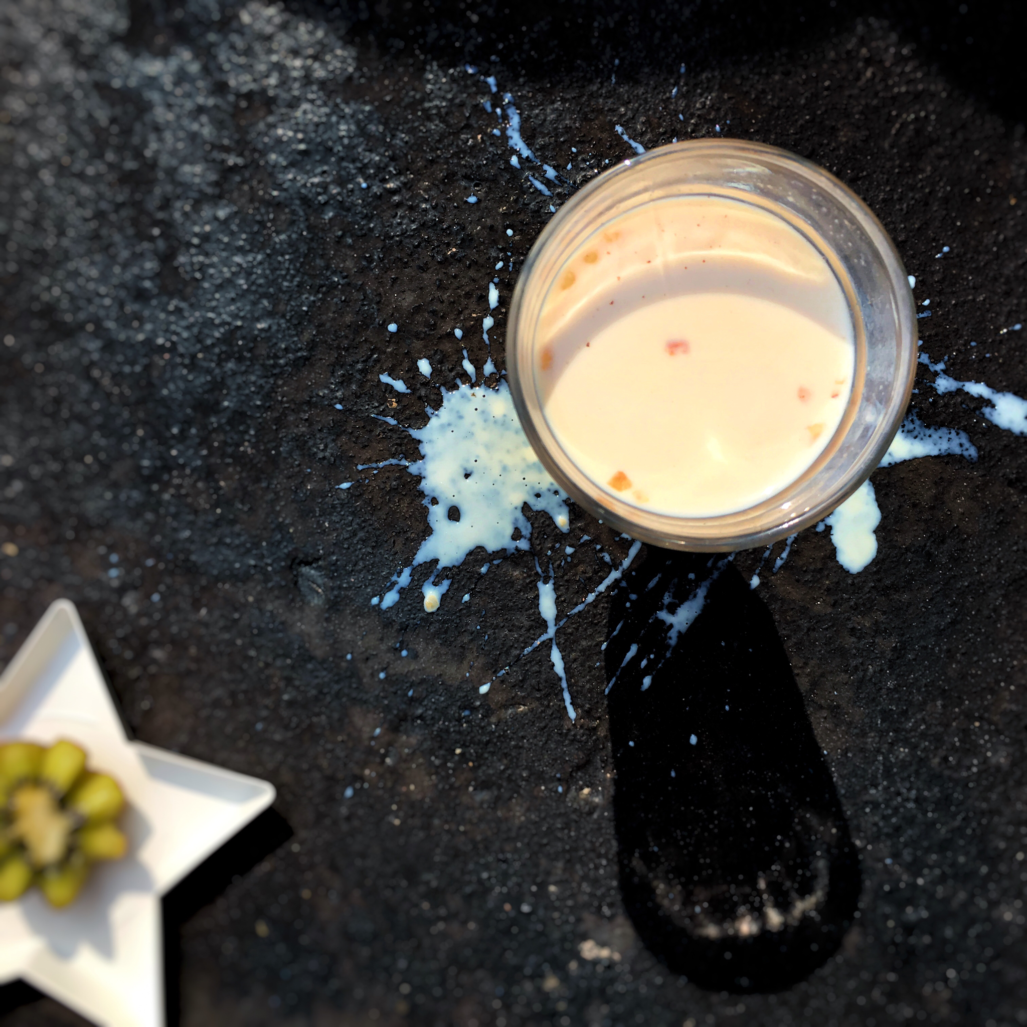 如果胡萝卜有嘴巴那它就会吃兔子做的百利甜牛奶