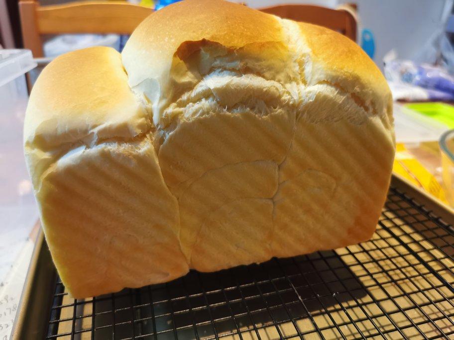 奶香纯粹的重料淡奶油吐司