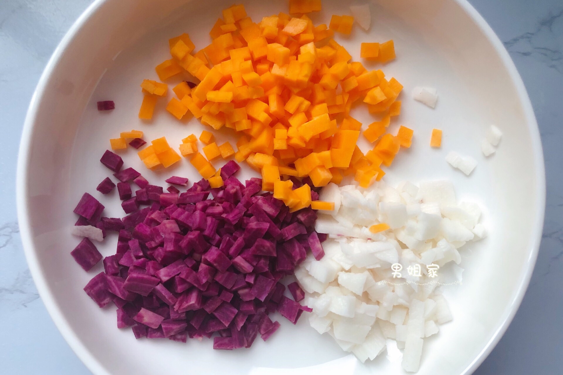 紫薯南瓜蒸糕～宝宝辅食无添加糖的做法 步骤1