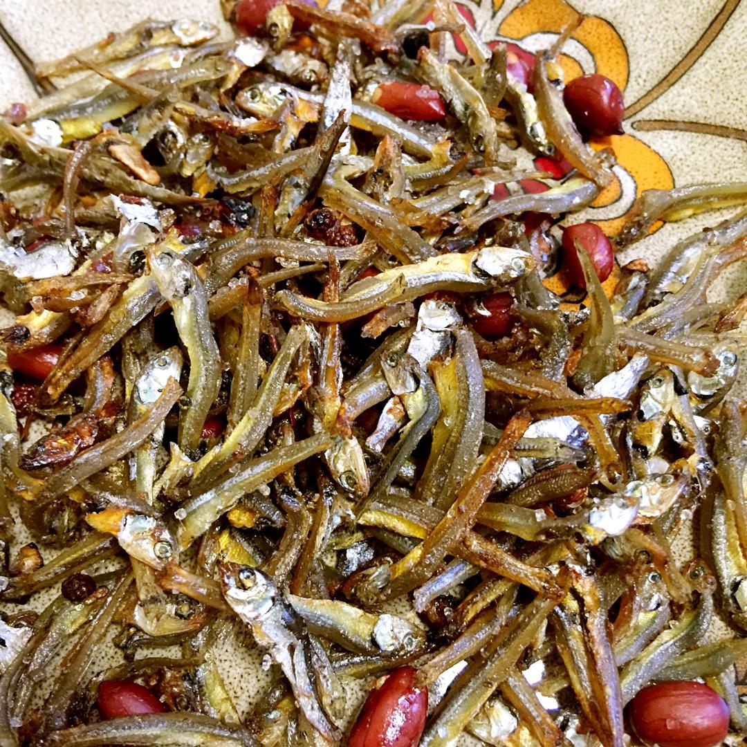 香辣小鱼干