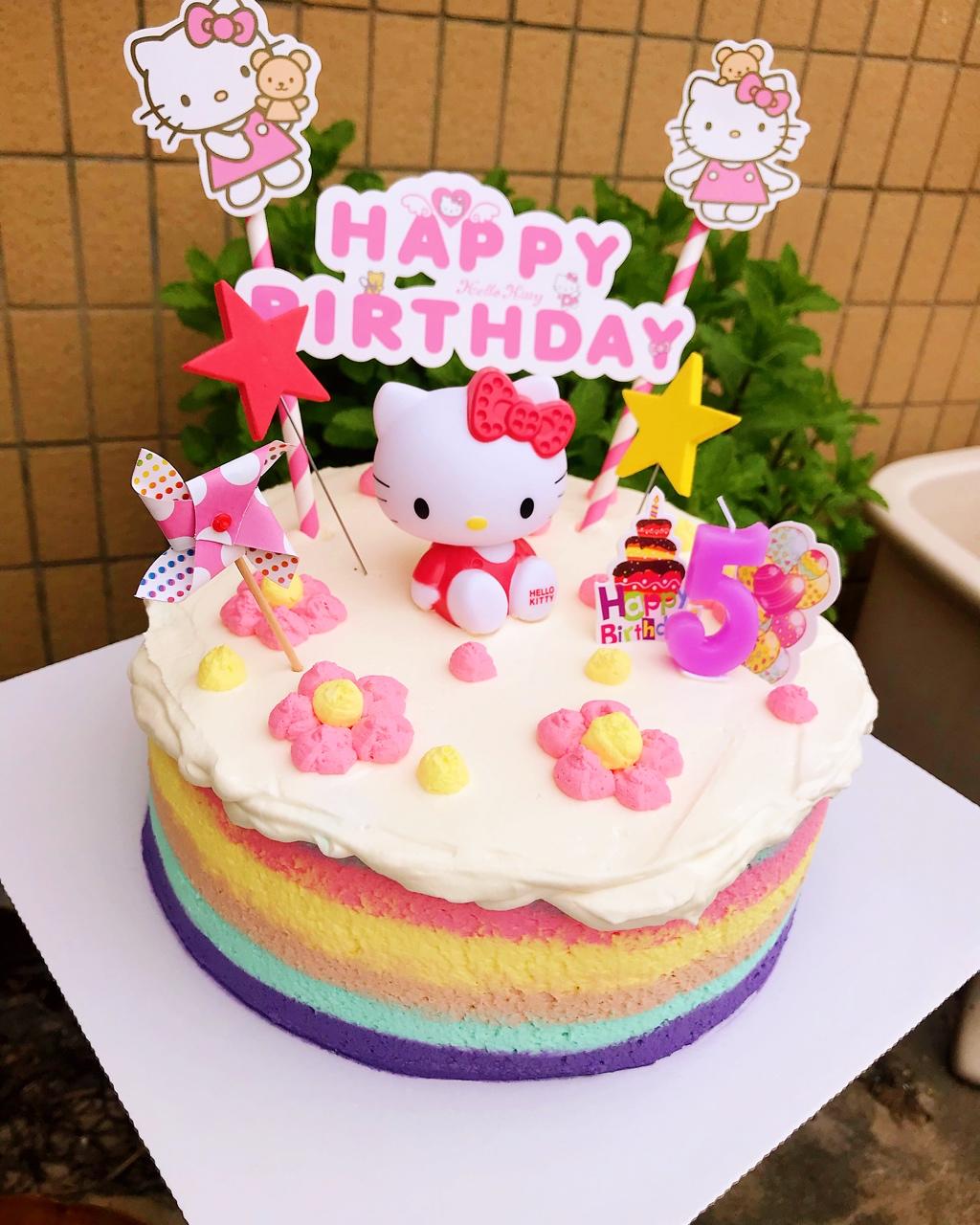 七彩晕染抹面小猴子蛋糕