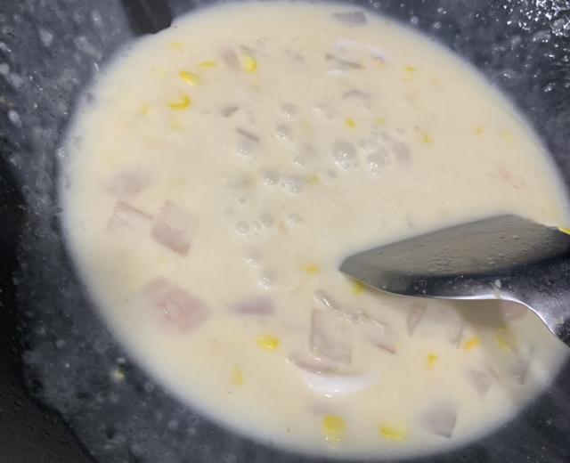 鸡肉海鲜玉米忌廉汤的做法