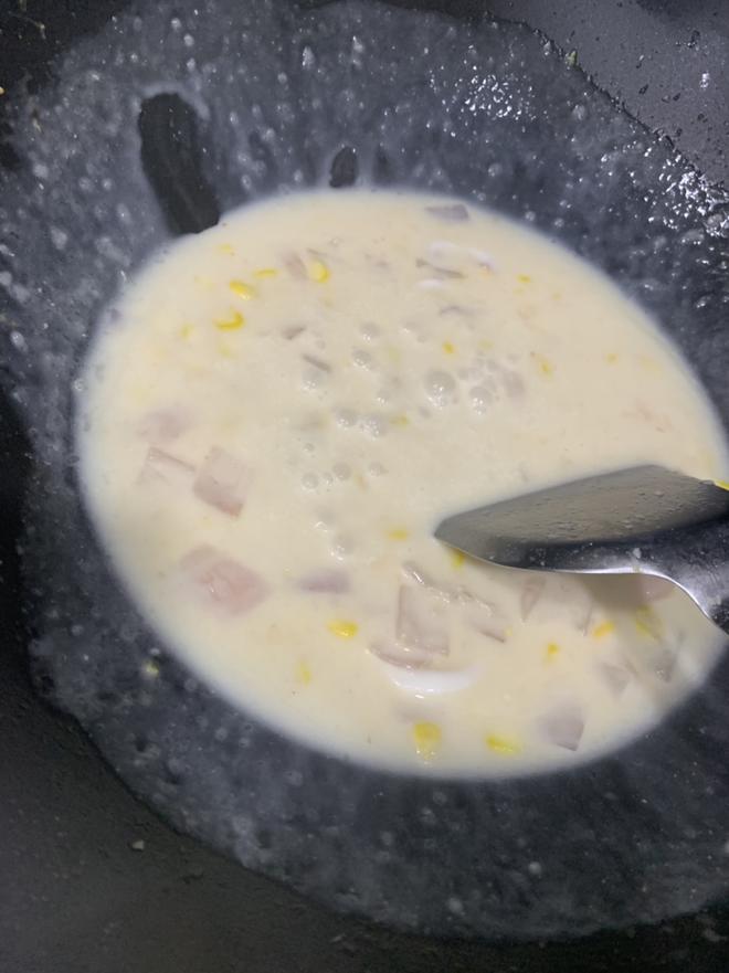 鸡肉海鲜玉米忌廉汤的做法
