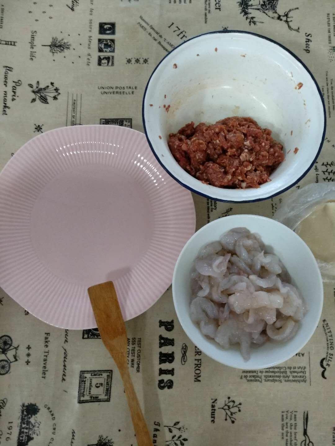 【大虾抱蛋饺】
