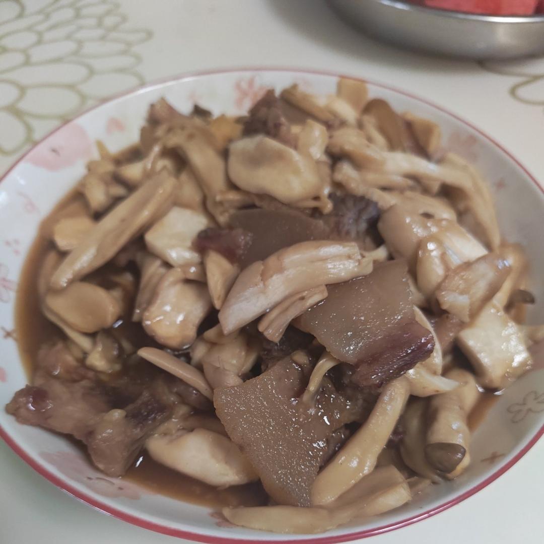 杏鲍菇炒肉
