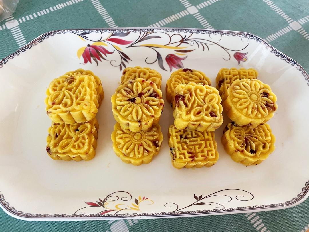 入口即化奶香味十足绿豆糕