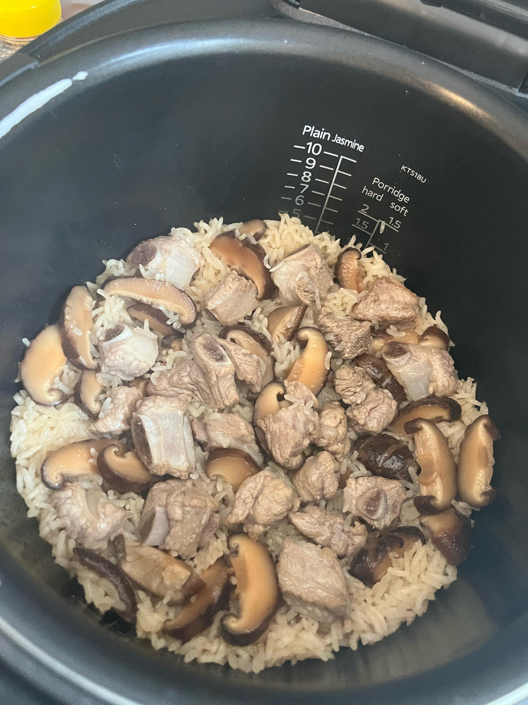 排骨焖饭